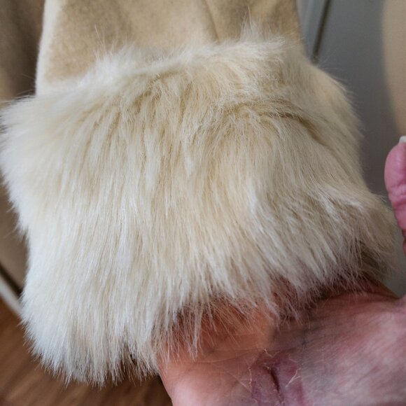 Vtg Size 6 JP 1893 Wool Blend Winter Coat W/Faux Fur Trim on the Hood & Cuffs - Picture 14 of 15